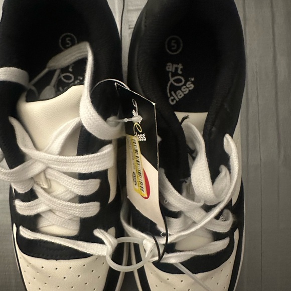 Art class sneakers Boy size 5 NEW!! - Picture 3 of 3